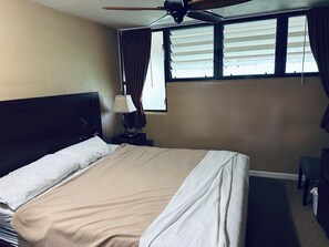 Iron/ironing board, WiFi, bed sheets