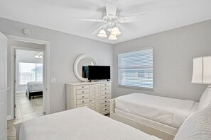 4 Schlafzimmer, Bügeleisen/Bügelbrett, Internetzugang, Bettwäsche