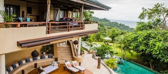 Spacious 7-bedroom villa in tranquil Mal Pais witj incredible Ocean Views