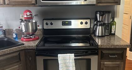 4-bedroom house within walking distance to Bryant Denny Stadium and downtown