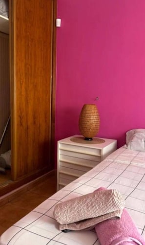 1 bedroom, free WiFi, bed sheets