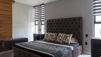 4 slaapkamers, een strijkplank/strijkijzer, wifi, beddengoed