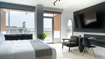 Decoración personalizada, tabla de planchar con plancha y wifi gratis
