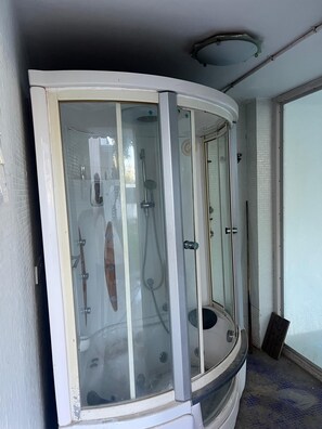 Luxury Double or Twin Room | Bathroom - Grand horizon (Chennai)