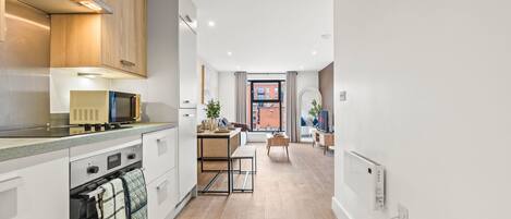 Micro-ondes, four, plaque de cuisson, lave-vaisselle