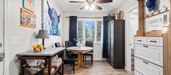 Charming 2-bedroom bungalow in lovely West Council Bluffs with WiFi, AC