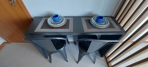 Basic Apartment | Dining