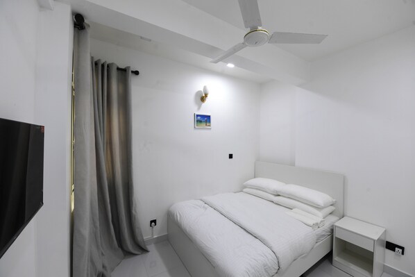 1 bedroom, iron/ironing board, WiFi, bed sheets