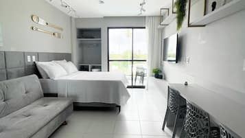 Smart TV, mesa de pingue-pongue