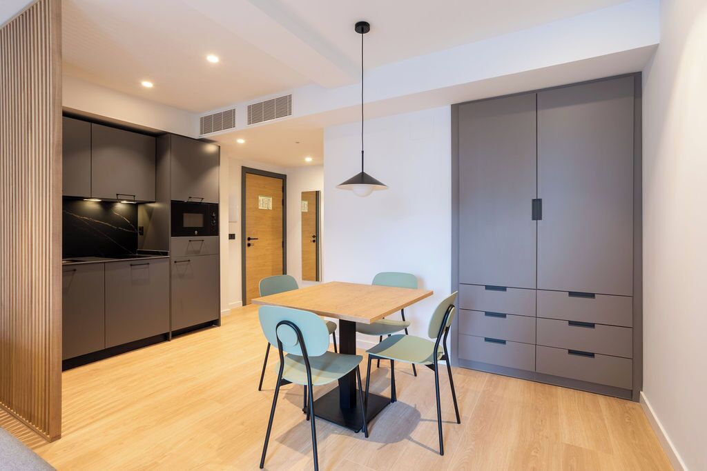 Apartamento Deluxe | Caja fuerte, cortinas opacas, sistema de insonorización