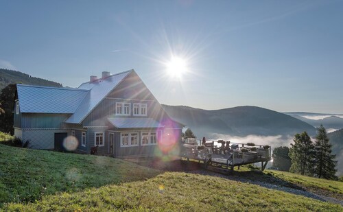 Sunny, stylish studio in the mountains