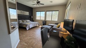 4 bedrooms, iron/ironing board, WiFi, bed sheets