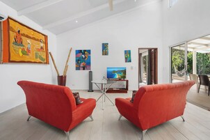 House, Garden View | Living room