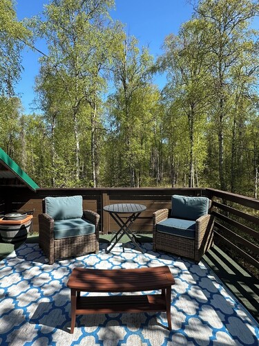 Charming loft cabin just 7 minutes from downtown