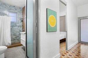 Deluxe Apartment | Bathroom - La Placita by PMI Puerto Rico (San Juan)