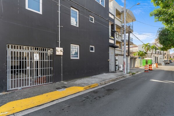 Exterior - La Placita by PMI Puerto Rico (San Juan)