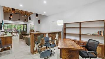 House, Garden View | Living room