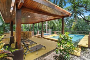 Maison, vue sur le jardin | Terrasse/patio
