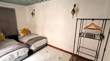 2 bedrooms, WiFi, bed sheets