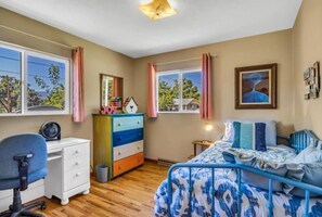 3 bedrooms, WiFi, bed sheets