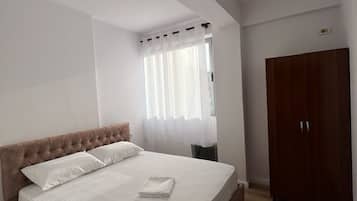 2 bedrooms, iron/ironing board, travel cot, WiFi