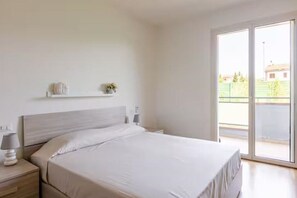 1 bedroom, in-room safe, desk, iron/ironing board - Fox's House - Apartment with private parking near Florence (Campi Bisenzio)