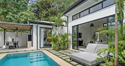 Modern Garden Villa with Private Pool, Outdoor Kitchen & Separate Casita Near Playa Potrero