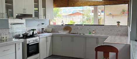 Uuni, liesi