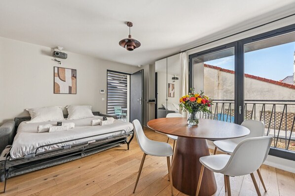 2 bedrooms, desk, iron/ironing board, travel cot - Double Appartement l 15min Eiffel Tower by Car (Boulogne-Billancourt)