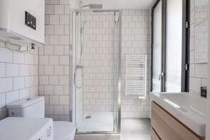 Shower, hair dryer, shampoo