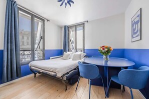 1 bedroom, iron/ironing board, travel cot, WiFi