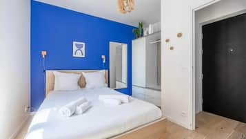1 slaapkamer, een strijkplank/strijkijzer, reisbedje, wifi