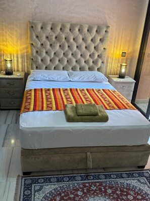 2 chambres, bureau, fer et planche à repasser, Wi-Fi