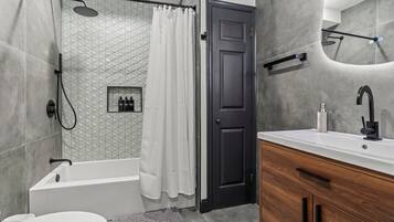 Apartment, Patio | Bathroom