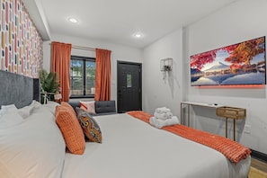 Apartment, Patio | 2 bedrooms, iron/ironing board, free WiFi - Old City History Kid-Friendly (Philadelphia)