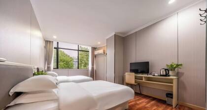 Jinghu Hotel (Hangzhou Hefang Street Branch)