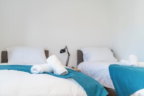 3 bedrooms, iron/ironing board, WiFi, bed sheets