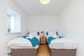 3 quartos, ferros/tábuas de passar roupa, Wi-Fi, roupa de cama