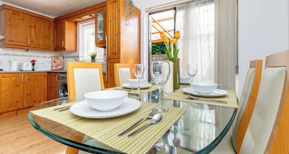 Cosy 3 bedroom house near Machynys Golf Club and Parc Y Scarlets Stadium