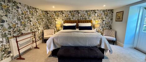 2 chambres, fer et planche à repasser, Wi-Fi, draps fournis