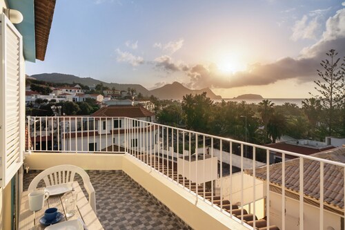 Fontinha I - Quiet retreat near the beach.