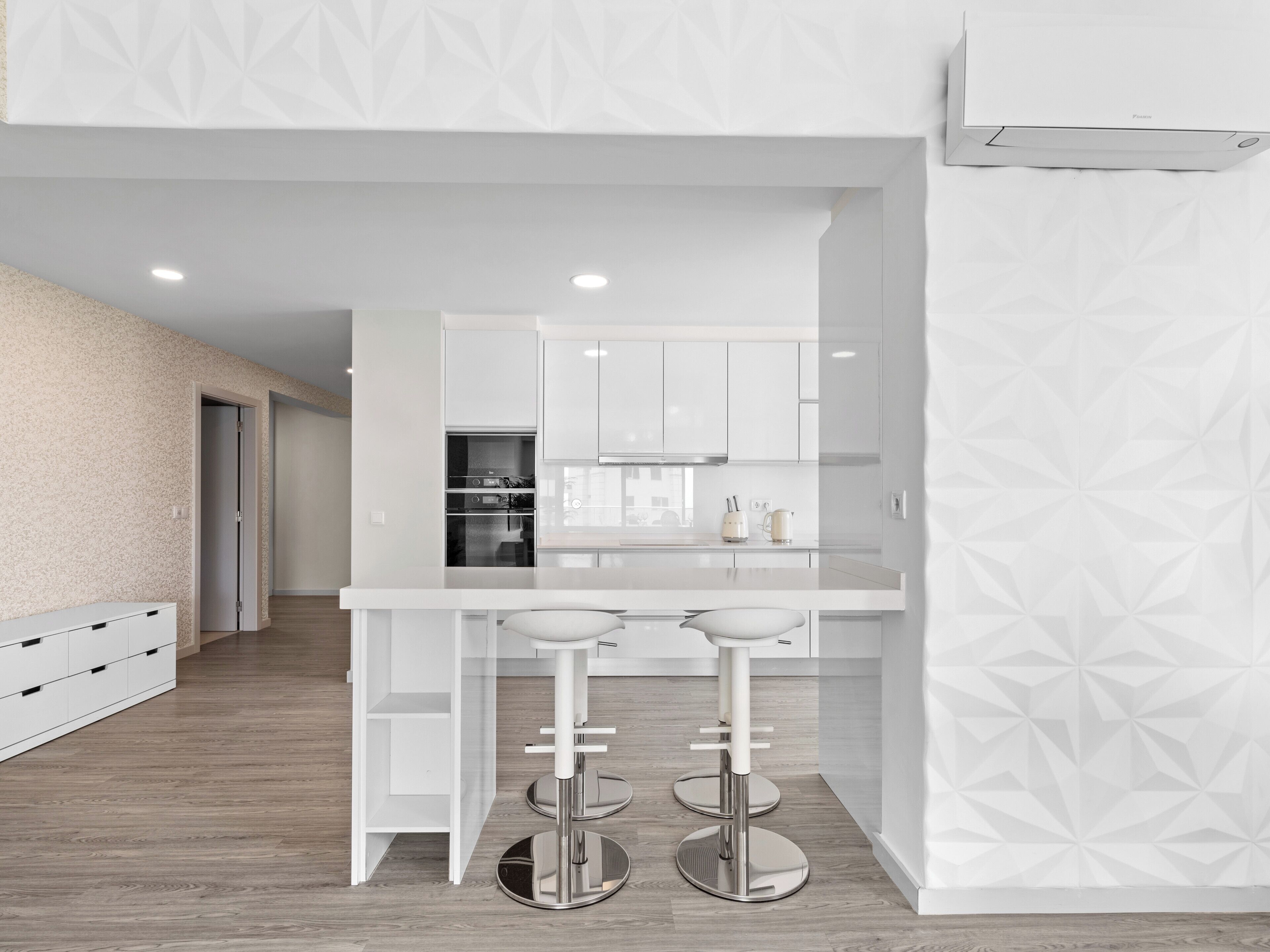 Refrigerador, microondas, horno, placa de cocina