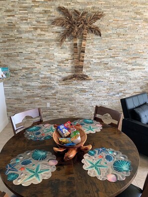 Dining - Sunsets In Paradise (Bailey Town)