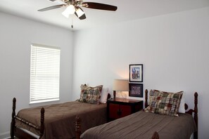 3 chambres, Wi-Fi gratuit, draps fournis