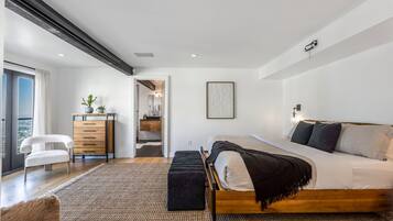 Familiehus - byudsigt | 4 soveværelser, skrivebord, arbejdsområde til bærbare computere