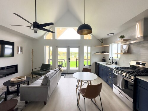 Lakefront Cottage with Sauna- #1 Arctic Grayling