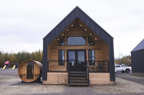 Lakefront Cottage with Sauna- #1 Arctic Grayling