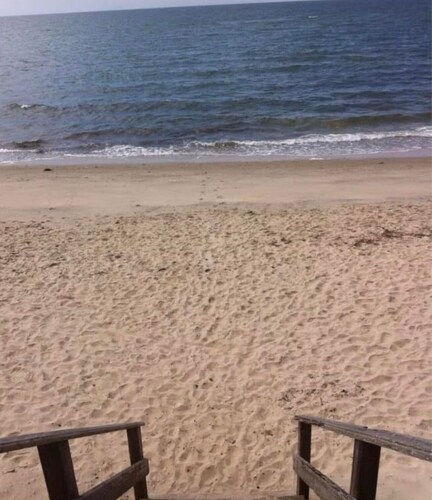 Charming condo efficiency in peaceful Dennisport with WiFi, AC