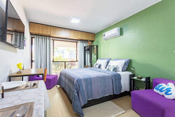 1 bedroom, desk, iron/ironing board, WiFi