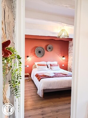 4 bedrooms, free WiFi